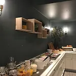 酒店 Thon